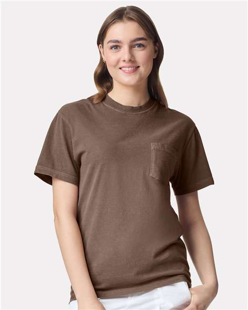 T-shirt épais à poche teinté en pièce